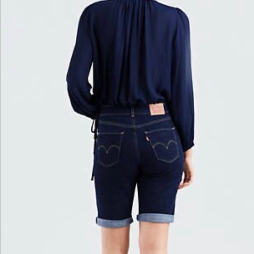 NWT Levi's Bermuda Womens Shorts size 30